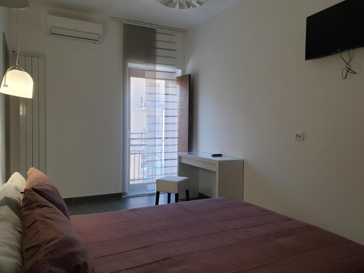 לינה וארוחת בוקר קסטרווילארי Pomodoro Bed מראה חיצוני תמונה